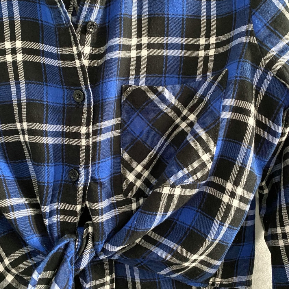F21 cropped plaid button down shirt, blue black - Picture 8 of 8